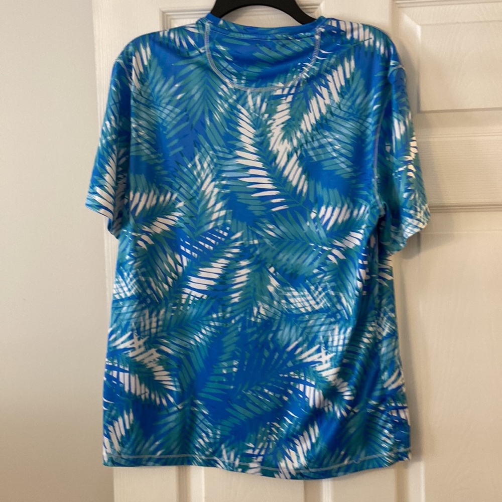 Reel Legends Man Shirt BNWOT size M length 28” pit to pit 40” perfect for summer - Picture 5 of 8